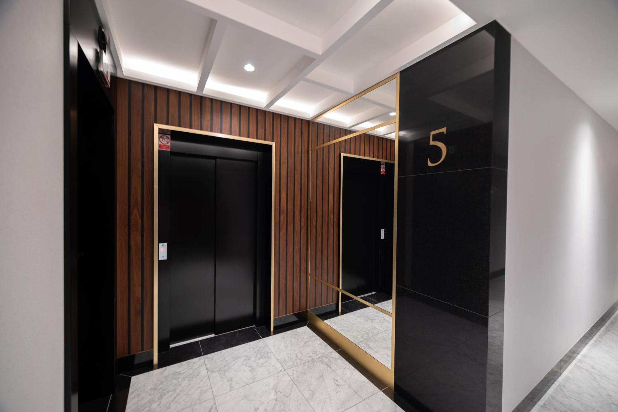 Apartment Brabank Riverside Stara Stocznia Premium Sauna & Gym 그단스크 외부 사진